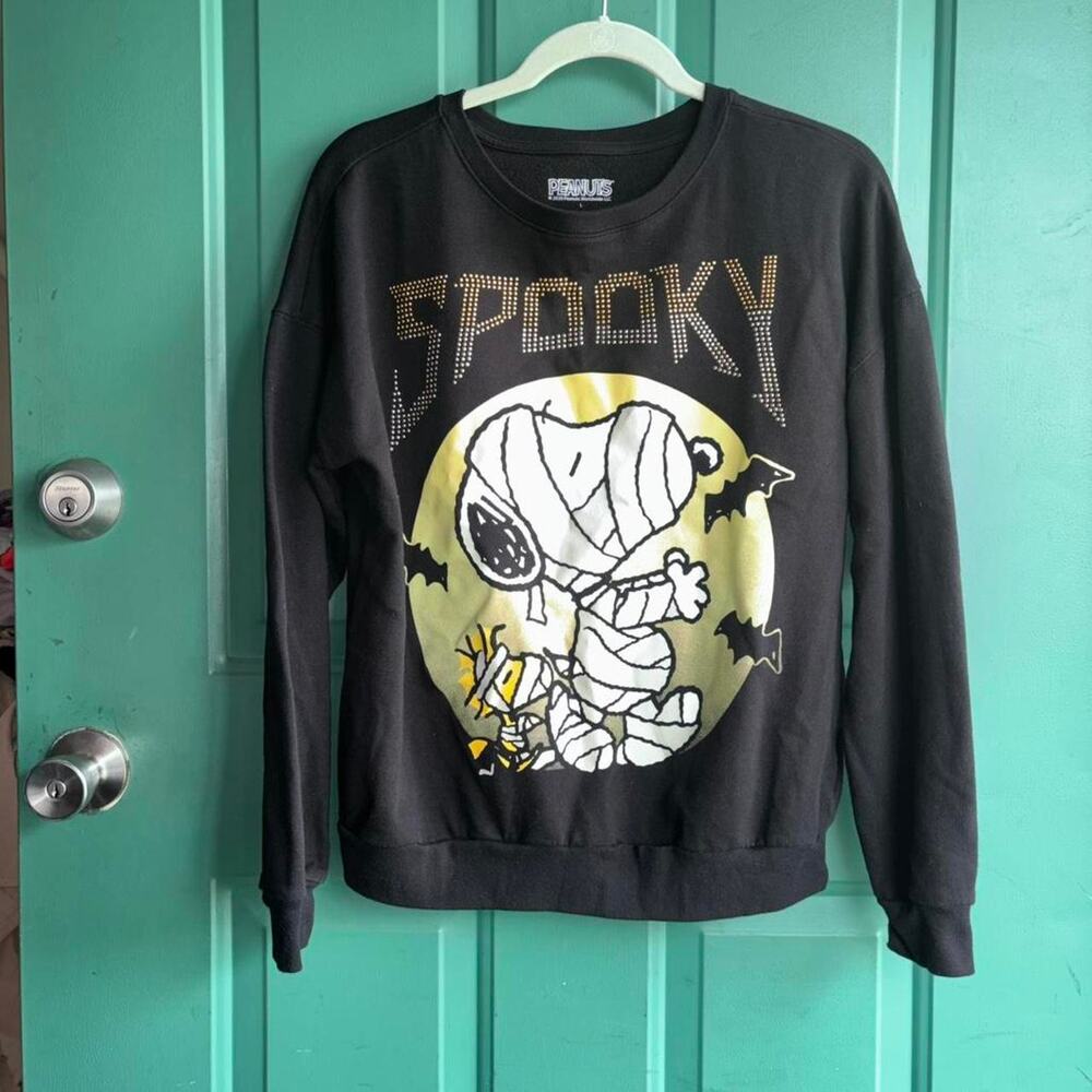Peanuts large black snoopy mummy halloween sweatshirt